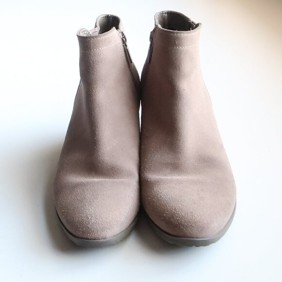 Blondo Taupe Suede Leather Block Heel Waterproof Ankle Boots Booties Size 10 - Picture 3 of 16